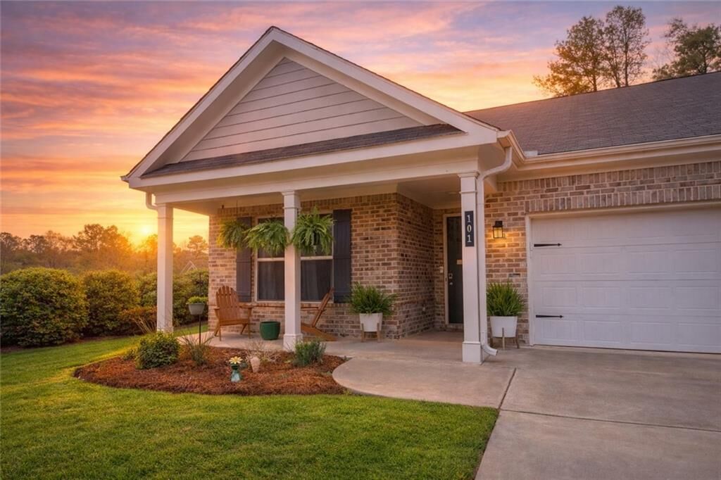 Property Photo: 101 Rolling Hills Place GA 30114