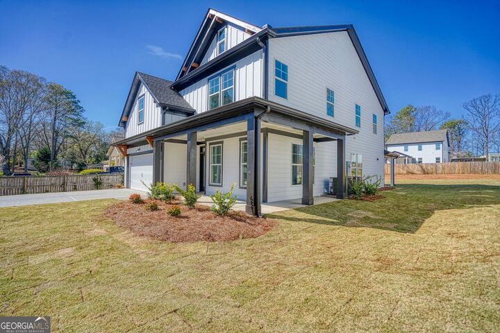 Property Photo:  1064 Eastview Road NE  GA 30012 