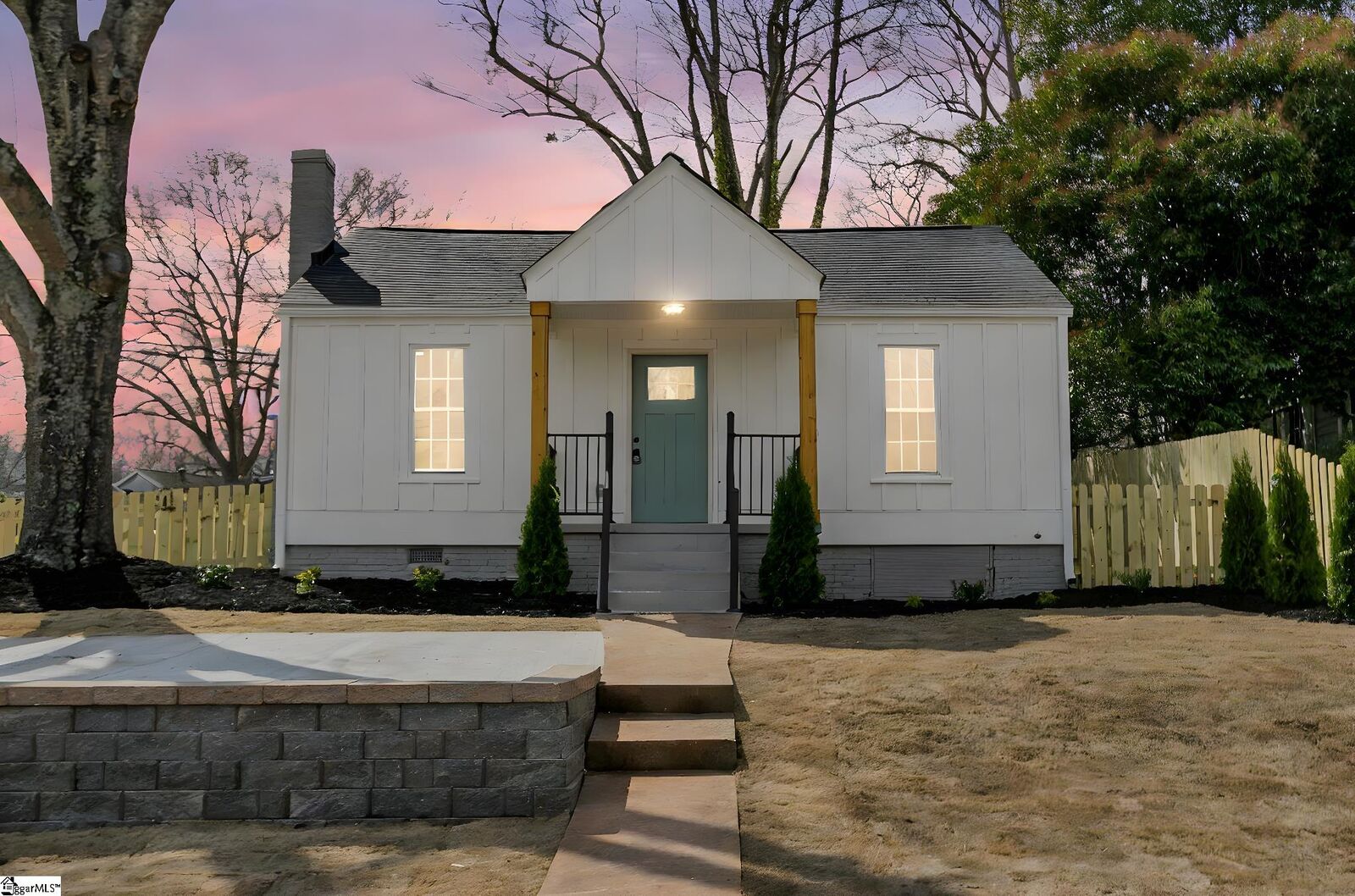Property Photo: 13 Hawthorne Lane SC 29605