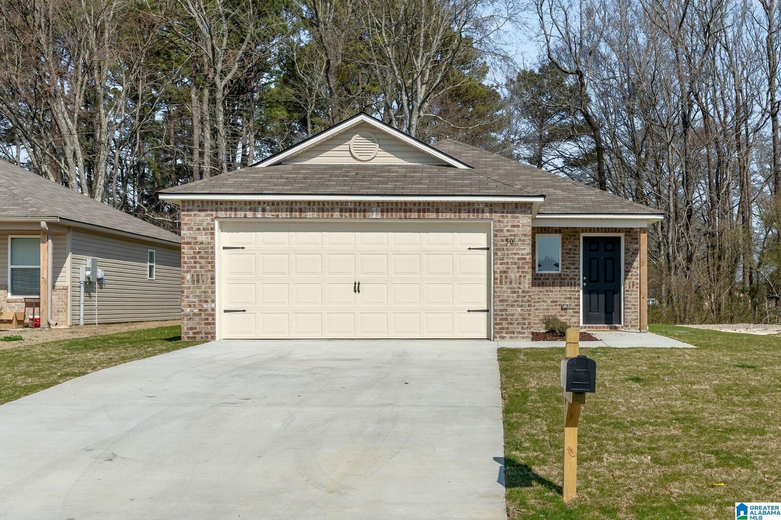 Property Photo:  905 Stagecoach Road  AL 35085 