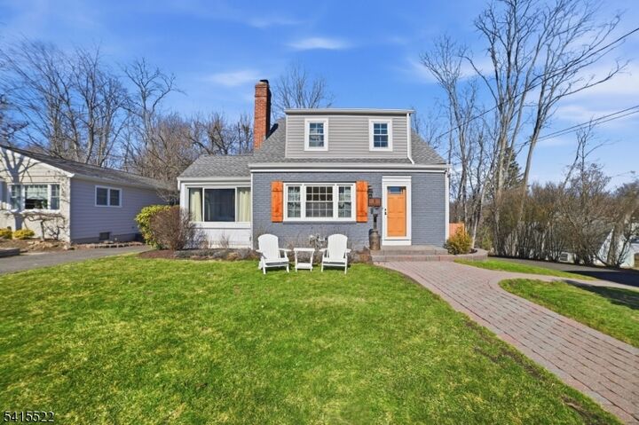 Property Photo:  1 Willard Pl  NJ 07960 
