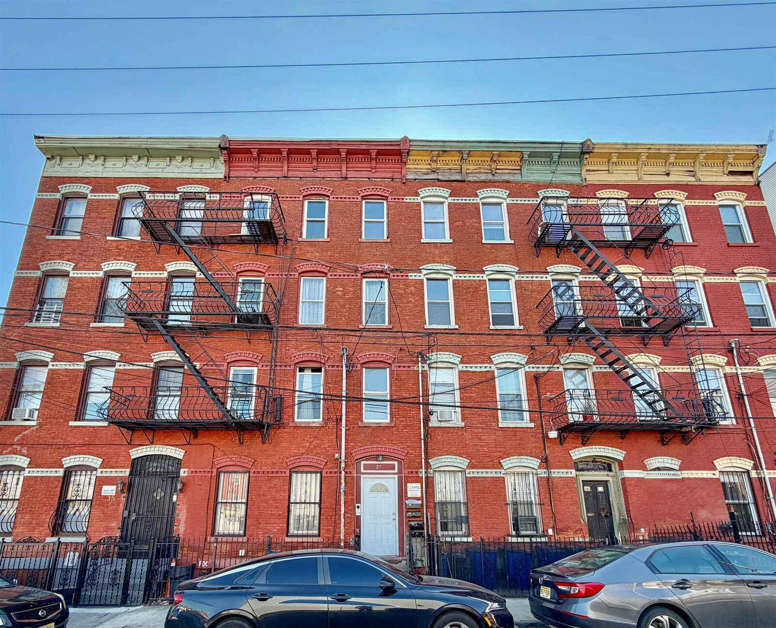 Property Photo:  37 Harmon St 4  NJ 07304-2881 