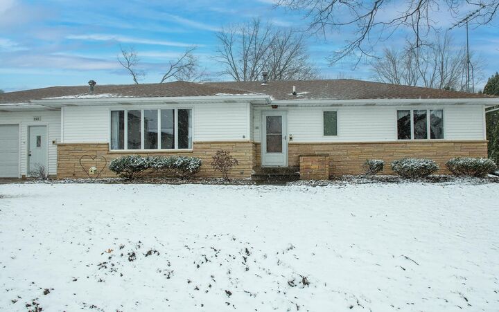 Property Photo:  502 N Williams St  IA 50670 