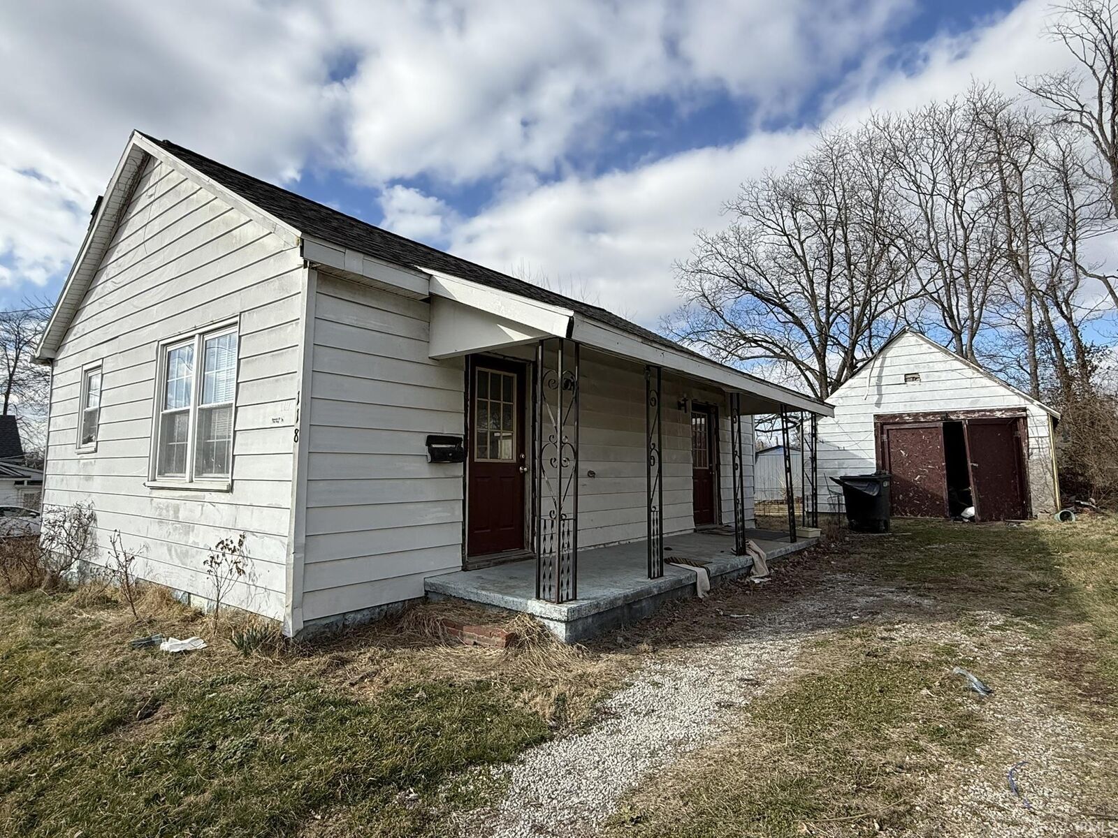Property Photo:  118 E Poplar Street  IN 47601 