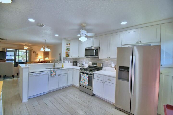 Property Photo: 345 24th Street NW 23 FL 33880