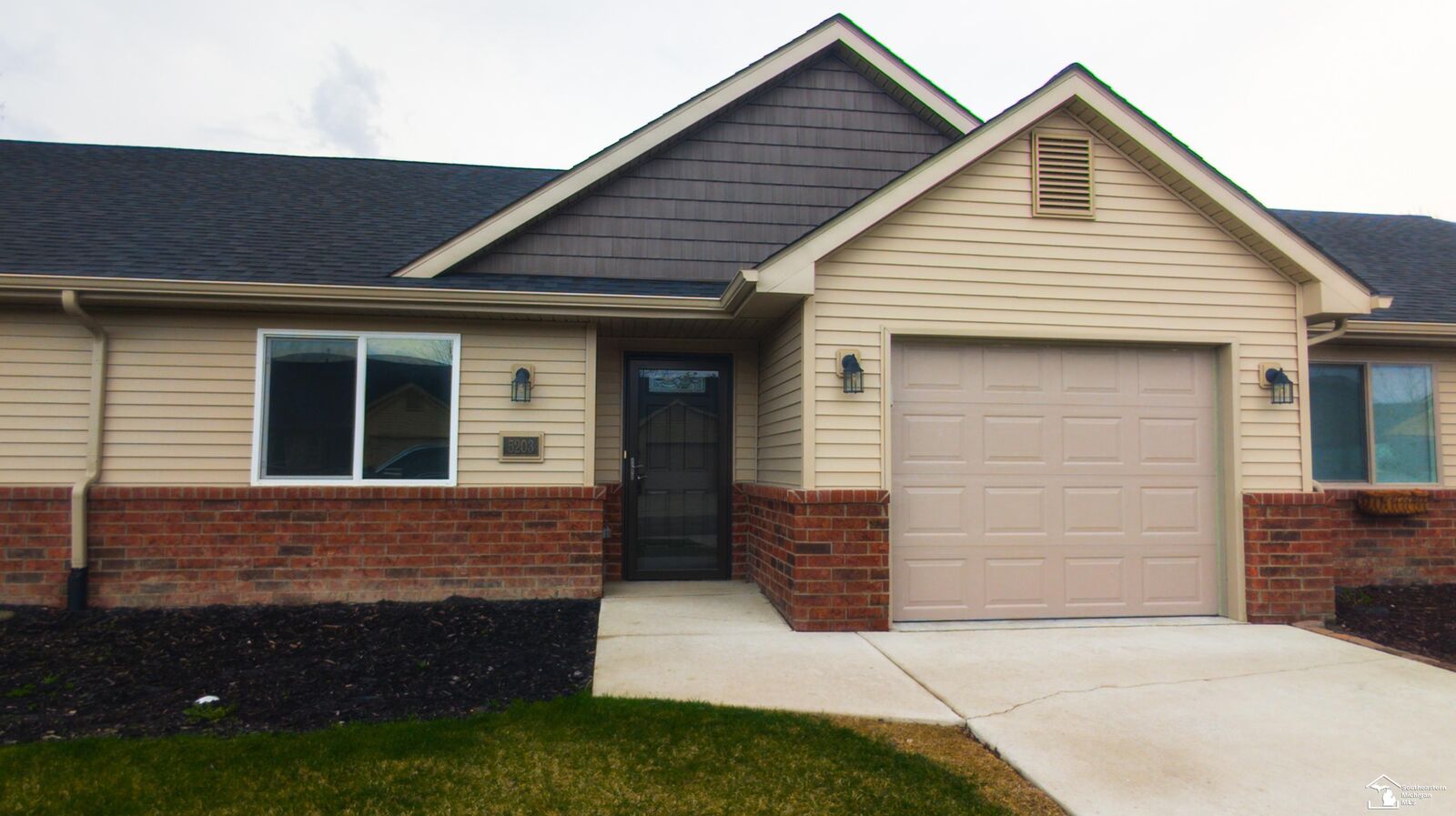 Property Photo:  5203 Volterra Drive 13  MI 48161 
