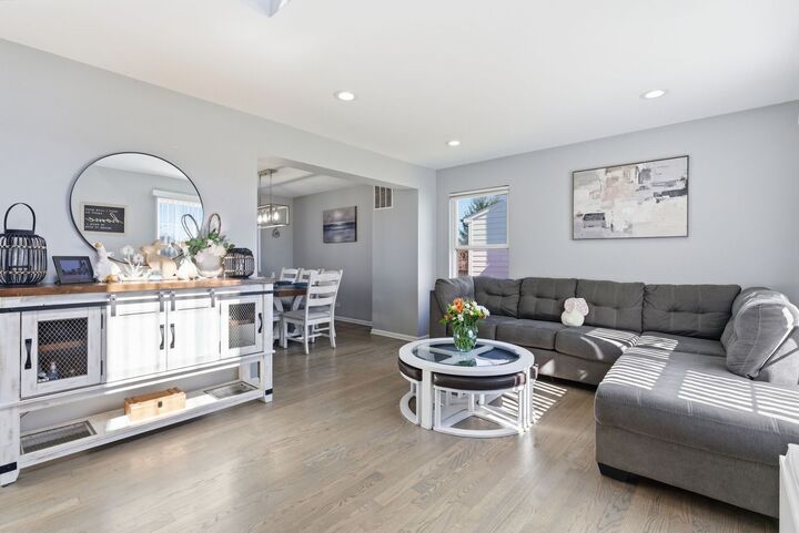 Property Photo:  186 Manning Avenue  IL 60538 