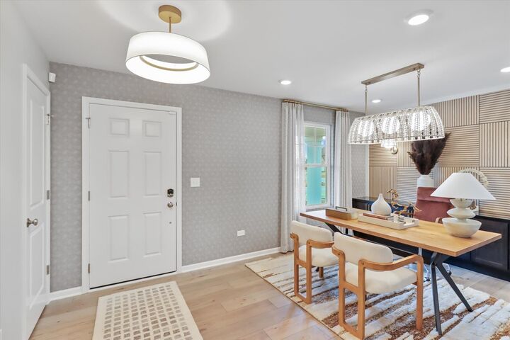 Property Photo:  136 Piper Glen Avenue  IL 60543 