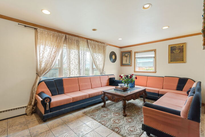 Property Photo: 4249 Custer Avenue IL 60534