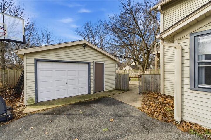 Property Photo: 622 Spring Street IL 60510