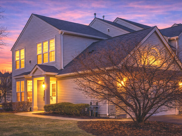 Property Photo:  3210 Bromley Lane  IL 60502 