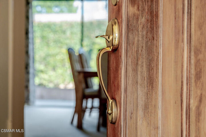 Property Photo:  9720 Sophia Avenue  CA 91343 