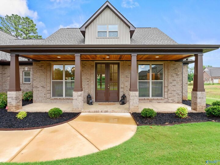 Property Photo: 2106 Covington Lane AL 35603