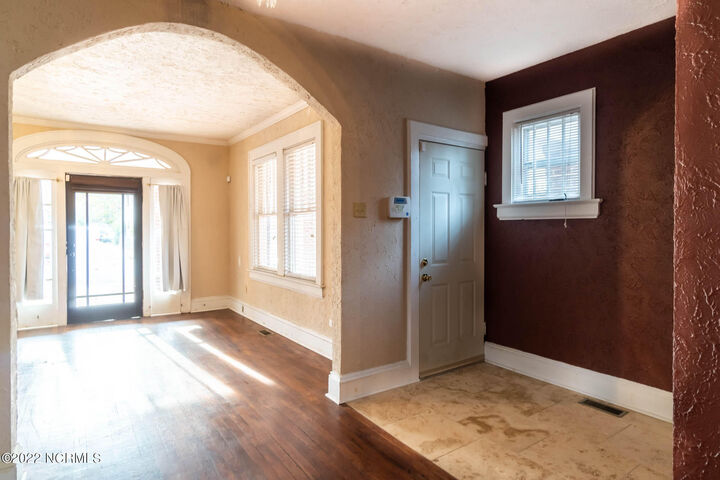 Property Photo:  606 Hill Street  NC 27801 