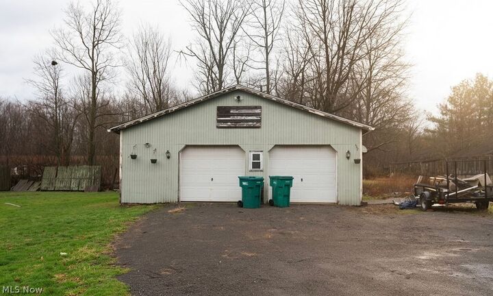 Property Photo: 1195 S Johnson Road OH 44672