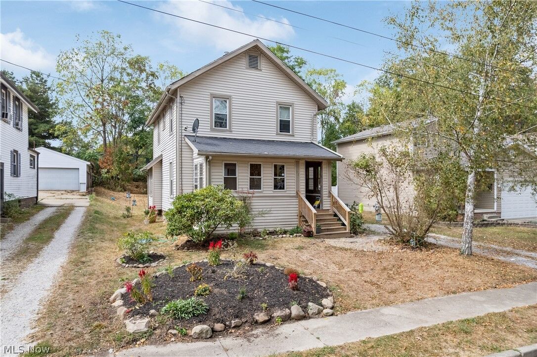 Property Photo: 38 Walnut Court OH 44260