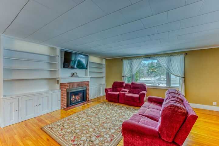 Property Photo:  166 Bethlehem Road  NH 03561 