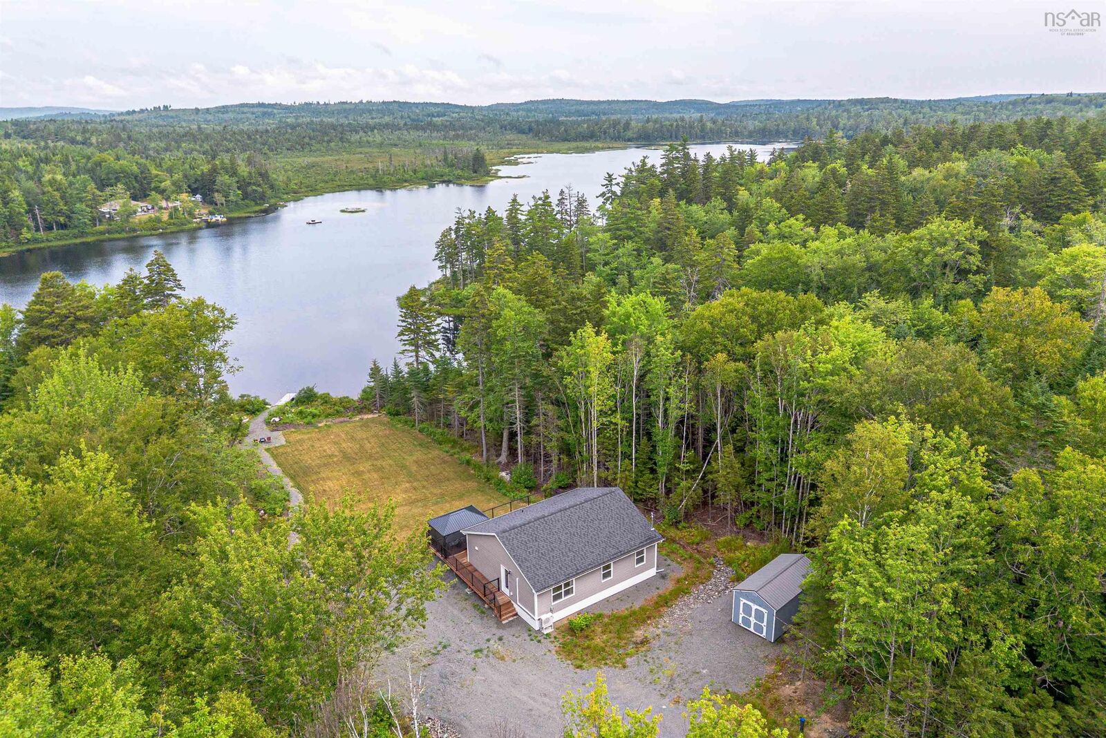 Photo de la propriété: 195 Middle Lake South Road NS B0N 2T0