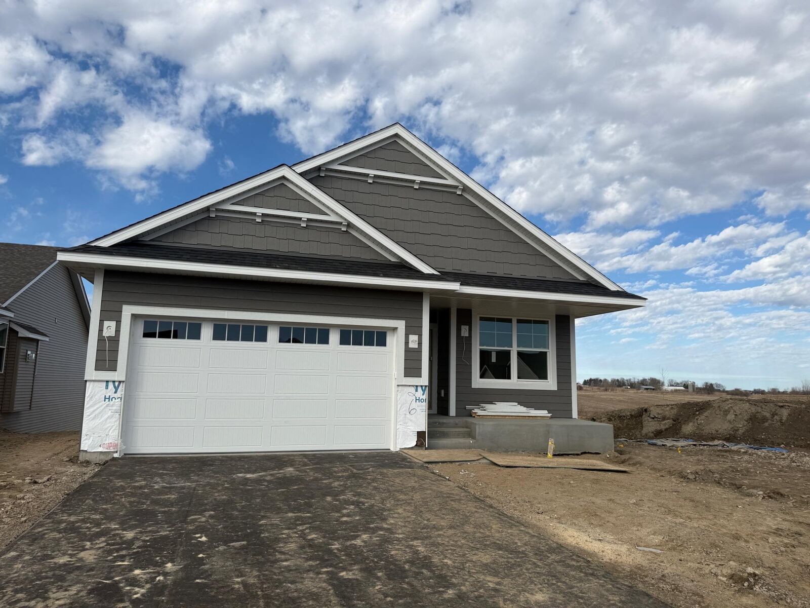 Property Photo:  10226 74th Street NE  MN 55301 