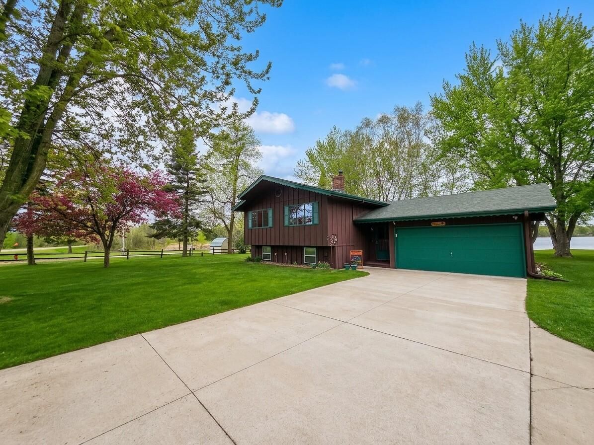 Property Photo:  2602 210th Avenue  MN 55051 