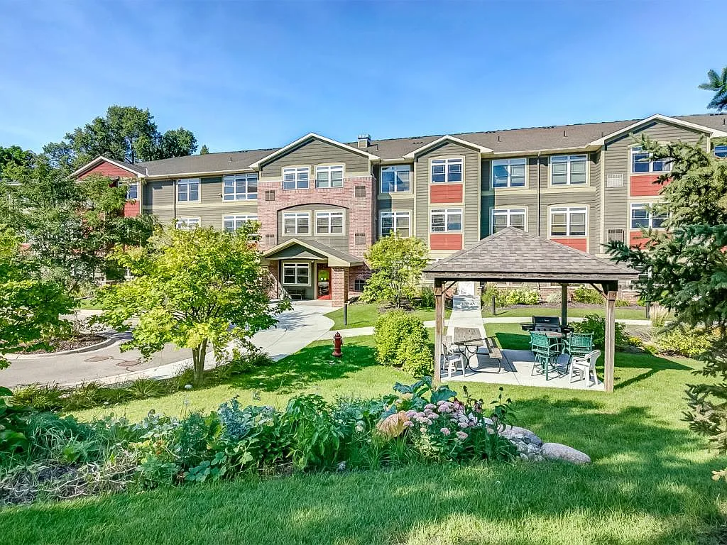 Property Photo:  2530 E 34th Street 213  MN 55406 