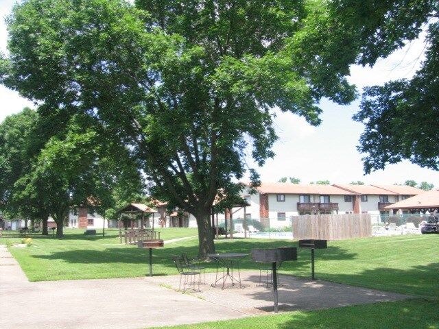 Property Photo: 306 Woodwinds Court MO 63501