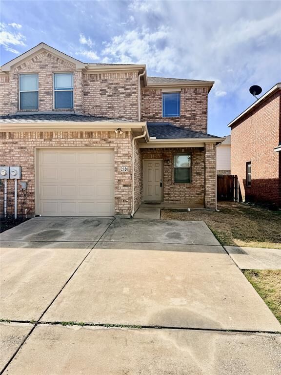 Property Photo:  2320 Aldergate Drive  TX 76012 