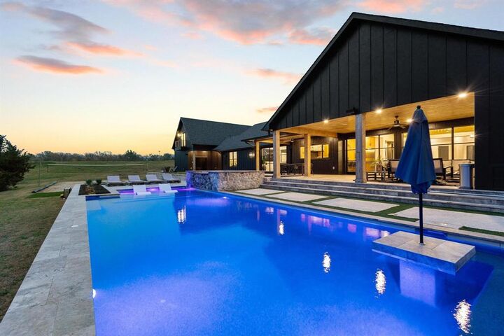 Property Photo:  411 Kerfoot Drive  TX 75058 