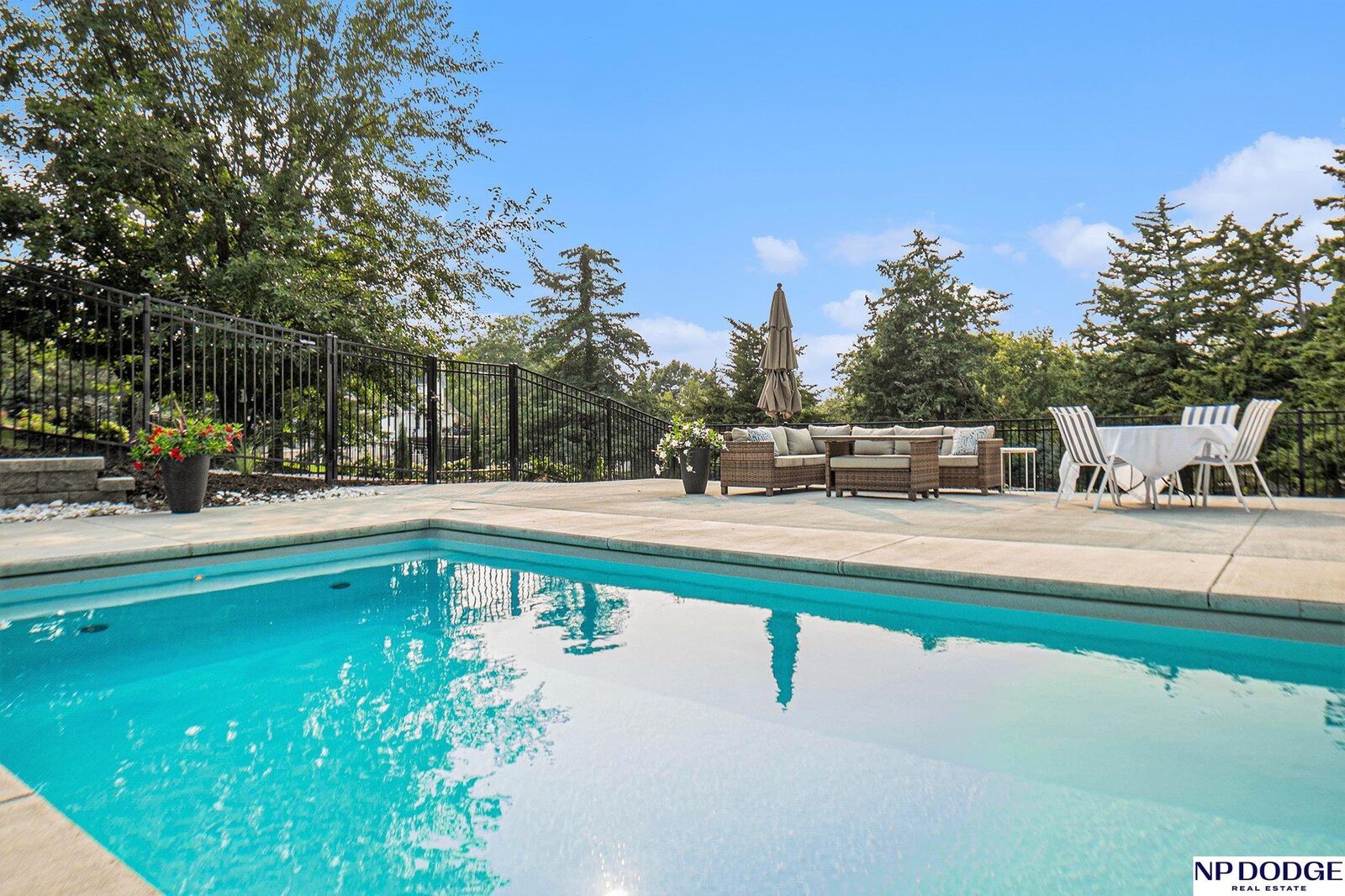 Property Photo:  22132 Riverside Drive  NE 68022 