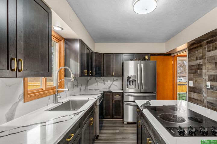 Property Photo: 1712 Pelton Avenue NE 68005