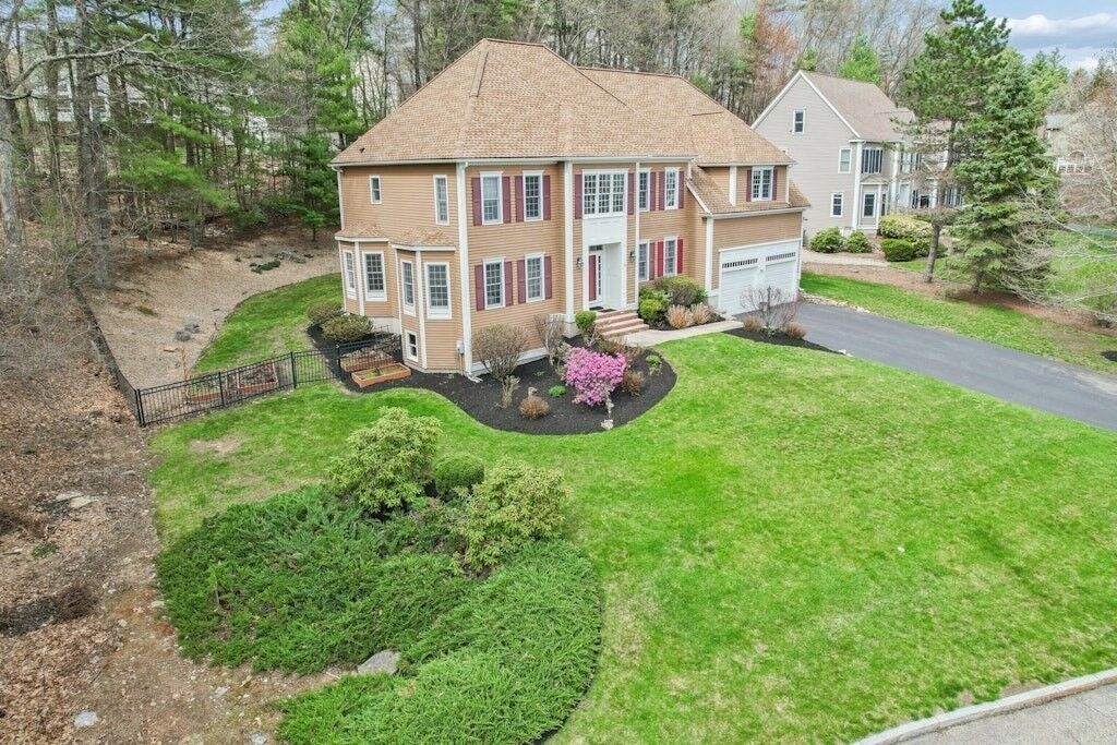 Property Photo:  7 Grindstone Ct  MA 01581 
