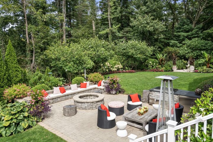 Property Photo:  11 Hillcrest Road  MA 02493 