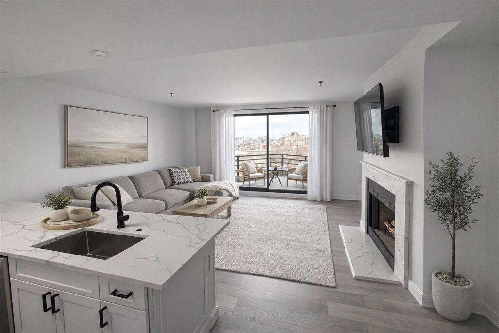 Property Photo:  390 Commonwealth Ave 809  MA 02215 