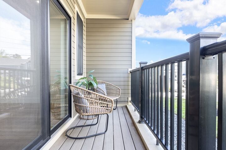 Property Photo: 272 Lincoln St 102 MA 01752
