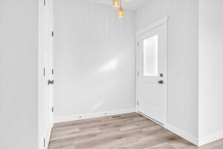 Property Photo: 1014 Limit Avenue AB T0M 0S0