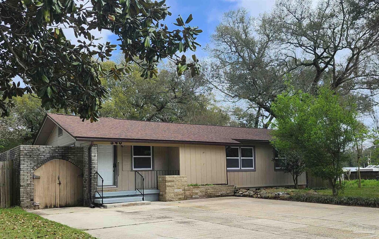 Property Photo:  540 N 68th St  FL 32506 