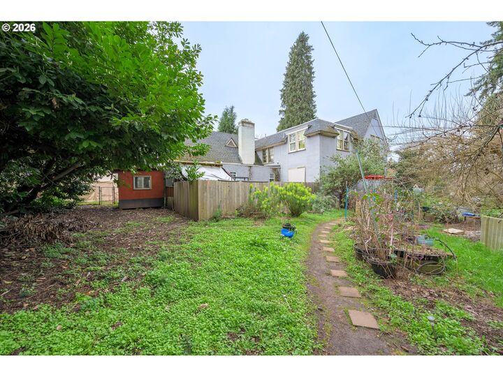 Property Photo: 325 River Rd OR 97404