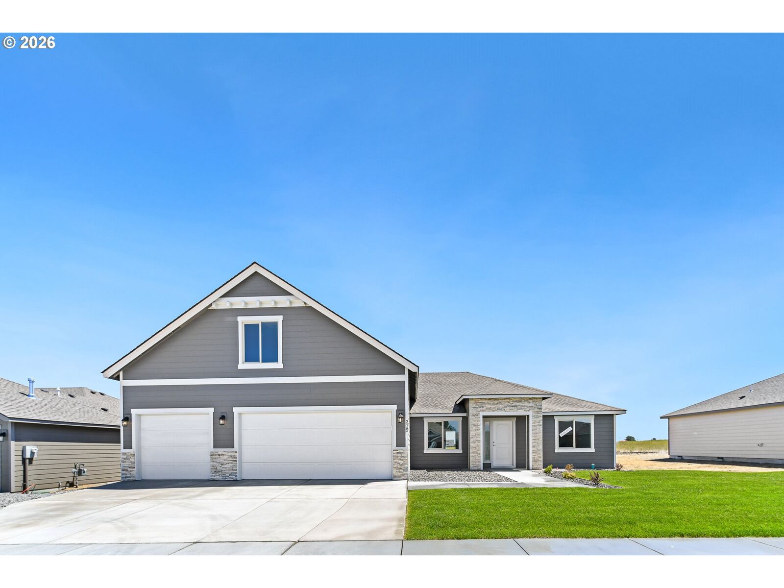 Property Photo:  215 SW Sparrow St.  OR 97818 