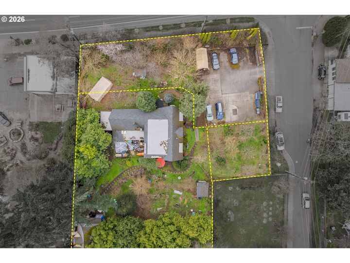 Property Photo: 325 River Rd OR 97404