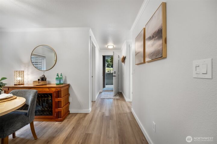 Property Photo: 10016 NE 120th Lane F103 WA 98034