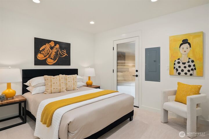 Property Photo:  1455  22nd Avenue B  WA 98122 