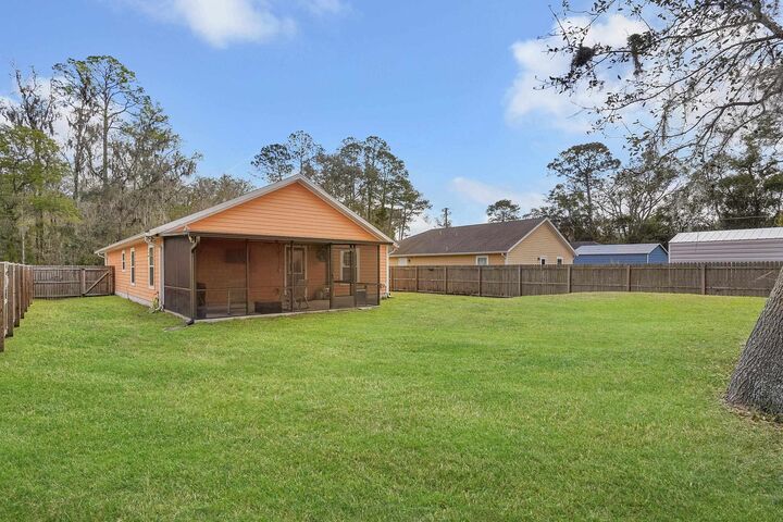 Property Photo:  5841 Oak St  FL 32033 