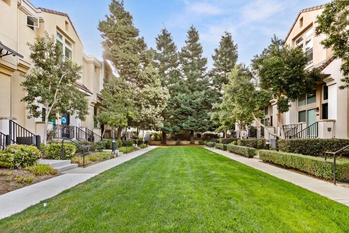 Property Photo:  171 Bel Air Court  CA 94043 