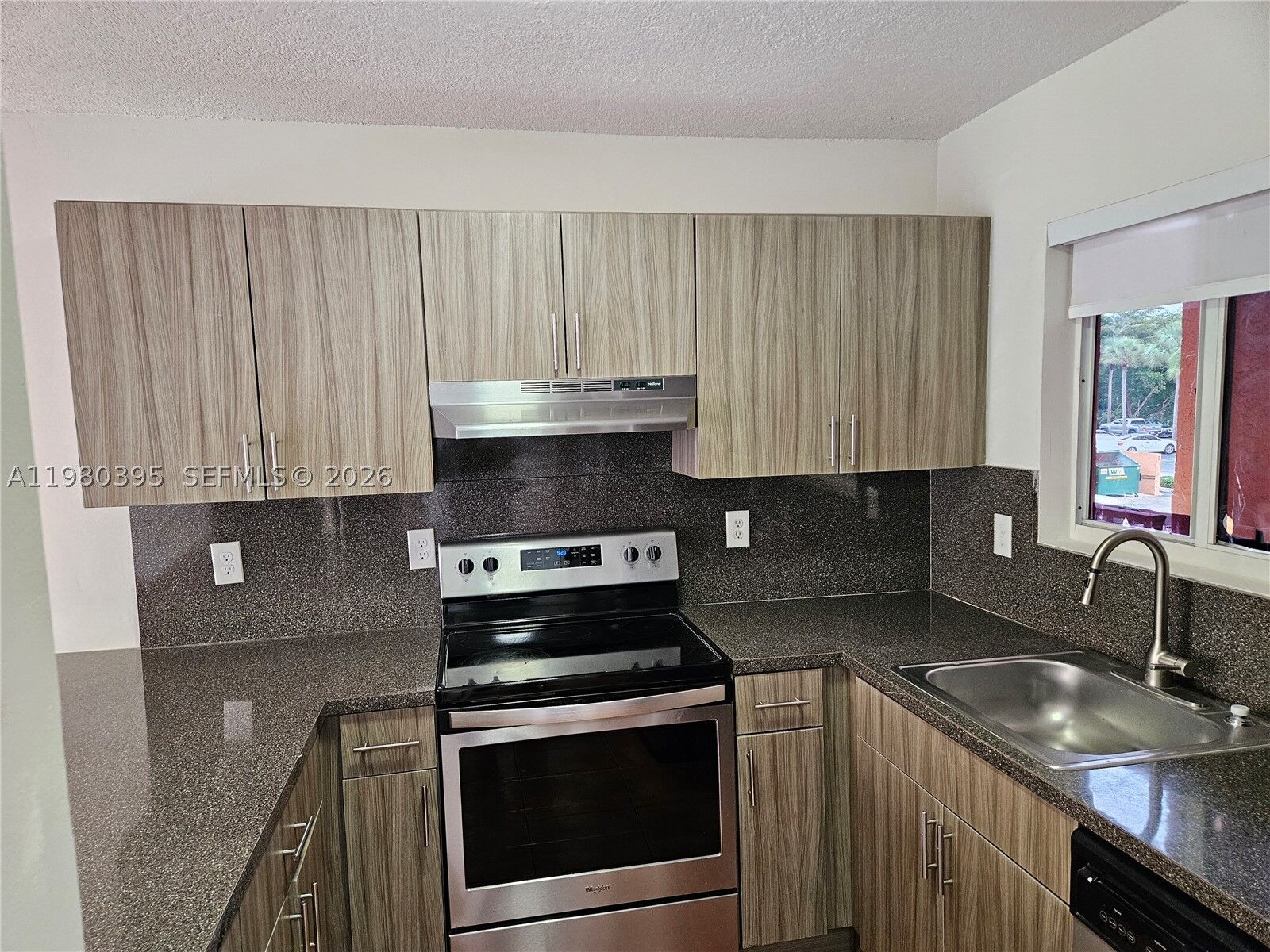Property Photo:  6235 Kendale Lakes Cir 237  FL 33183 