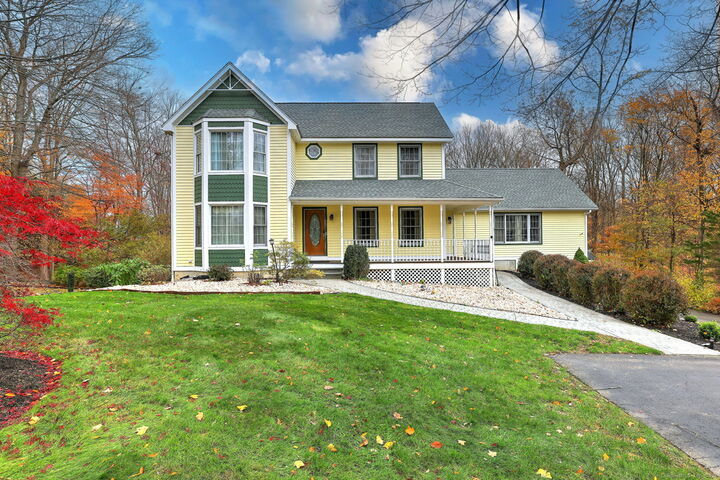 Property Photo: 920 Green Circle CT 06477