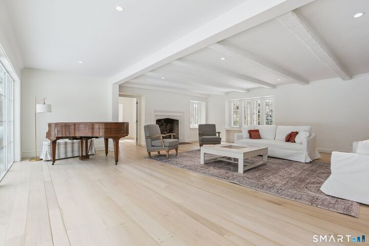 Property Photo:  1085 Ridge Road  CT 06517 