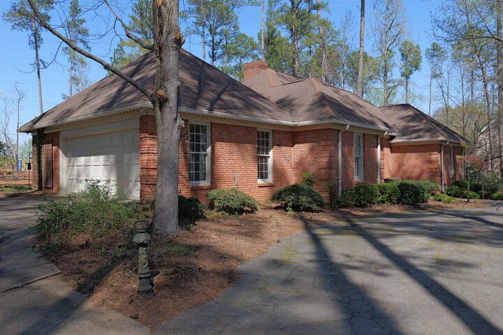Property Photo: 106 Carolina Club Drive SC 29306
