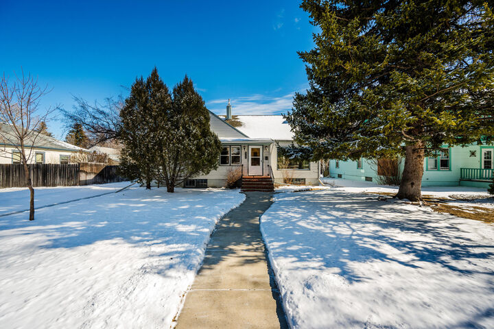 Property Photo:  517 N Adams Avenue  WY 82834 