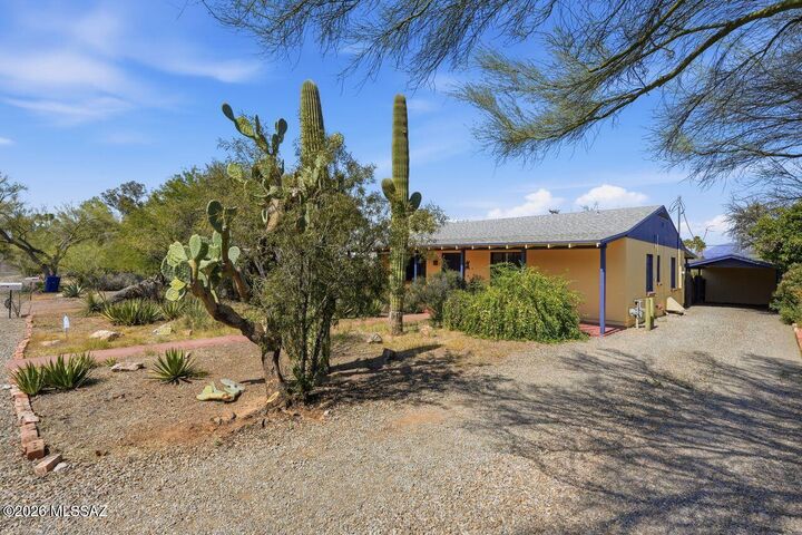Property Photo:  3825 E Calle Guaymas  AZ 85716 