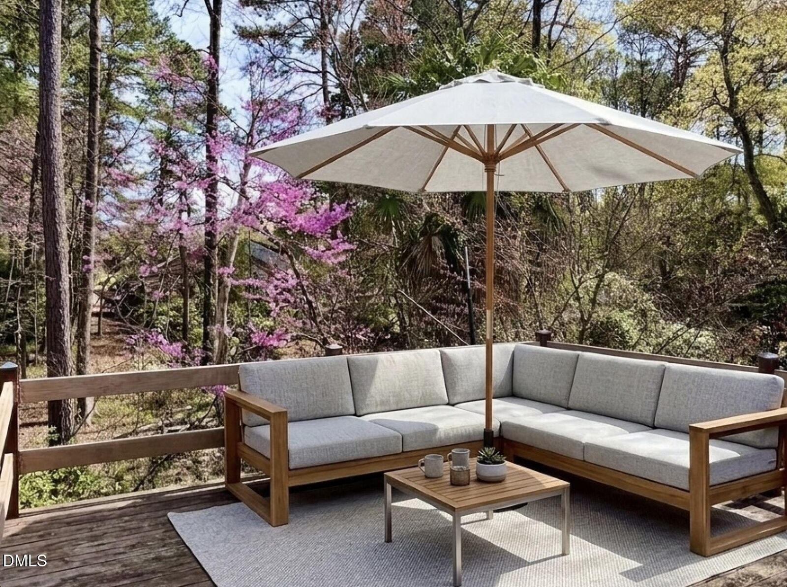 Property Photo:  112 Essex Drive  NC 27514 